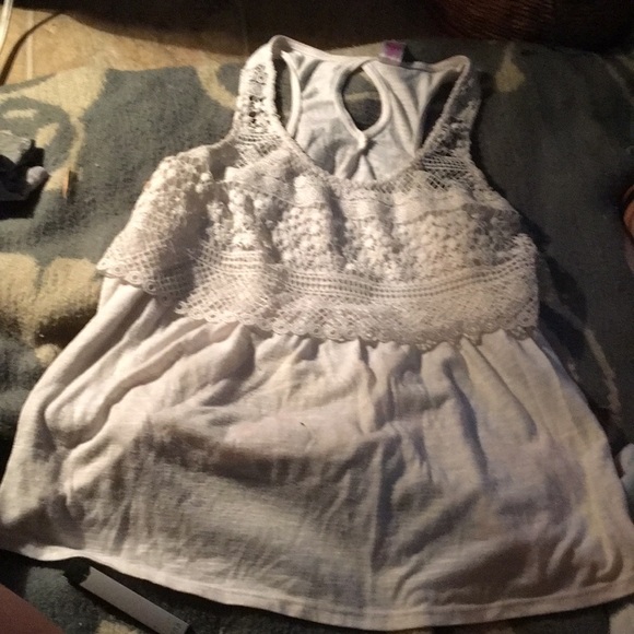 Tank tops - Picture 5 of 6